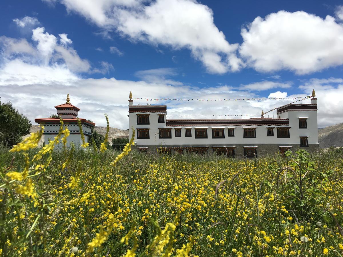 Royal Mustang Resort Nāmbo Kültér fotó