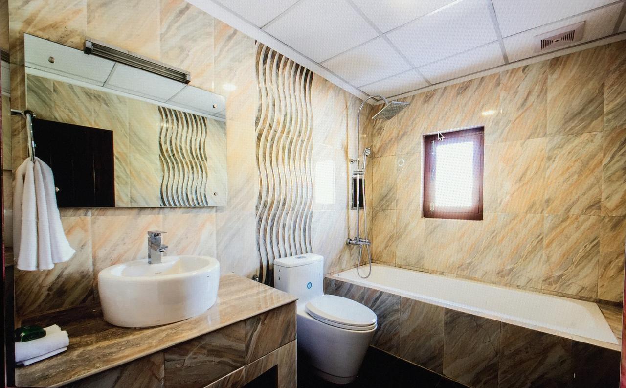 Royal Mustang Resort Nāmbo Kültér fotó