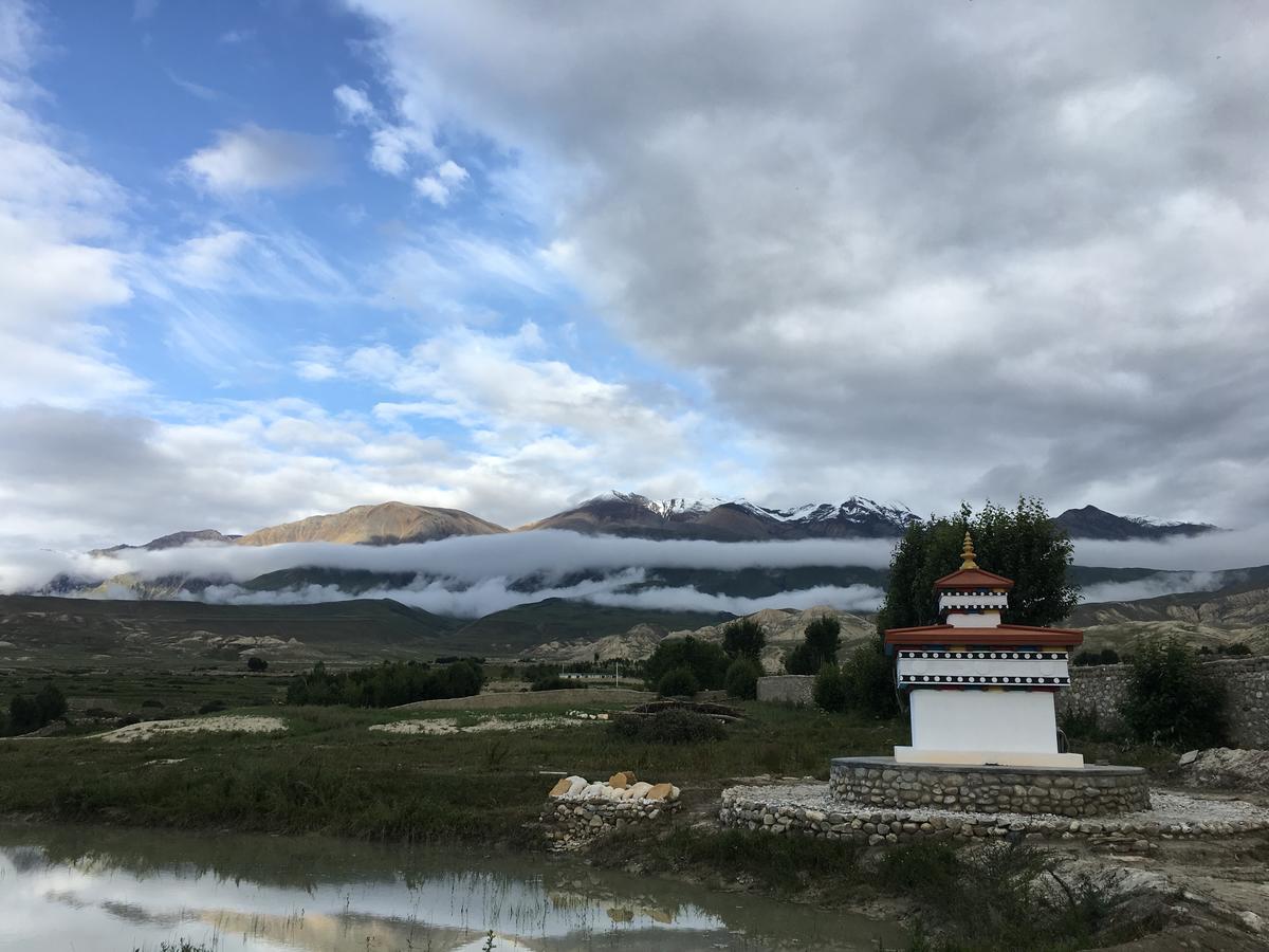 Royal Mustang Resort Nāmbo Kültér fotó